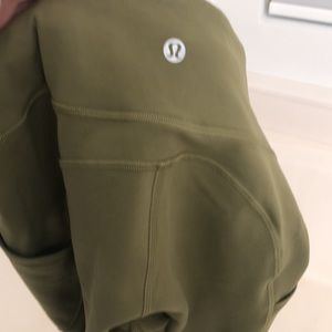 Lululemon SZ 6 Invigorate Tight Leggings green